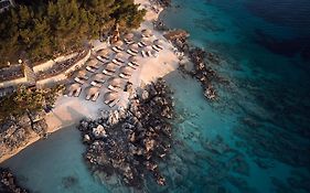 Nobelos Seaside Lodge